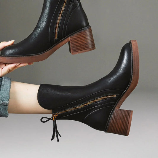 Bottines Talon British chic : hauteur stylée et confort assuré