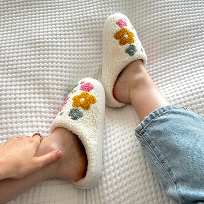 Chaussons Fleuris Douillets – Confort Moelleux & Style Élégant