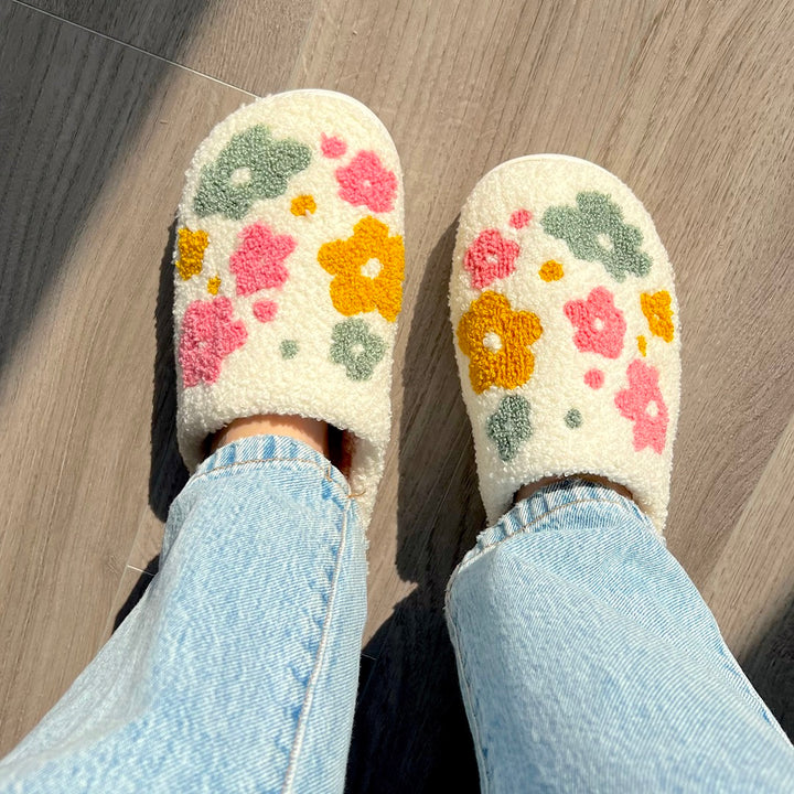 Chaussons Fleuris Douillets – Confort Moelleux & Style Élégant