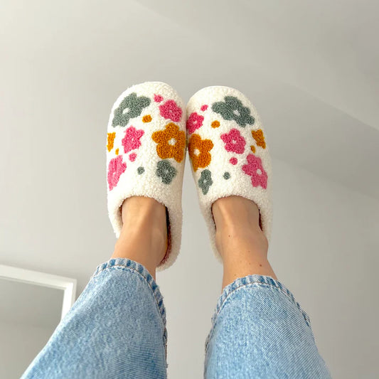Chaussons Fleuris Douillets – Confort Moelleux & Style Élégant