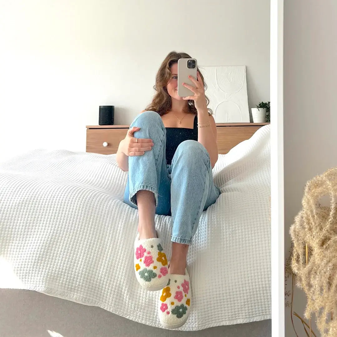 Chaussons Fleuris Douillets – Confort Moelleux & Style Élégant